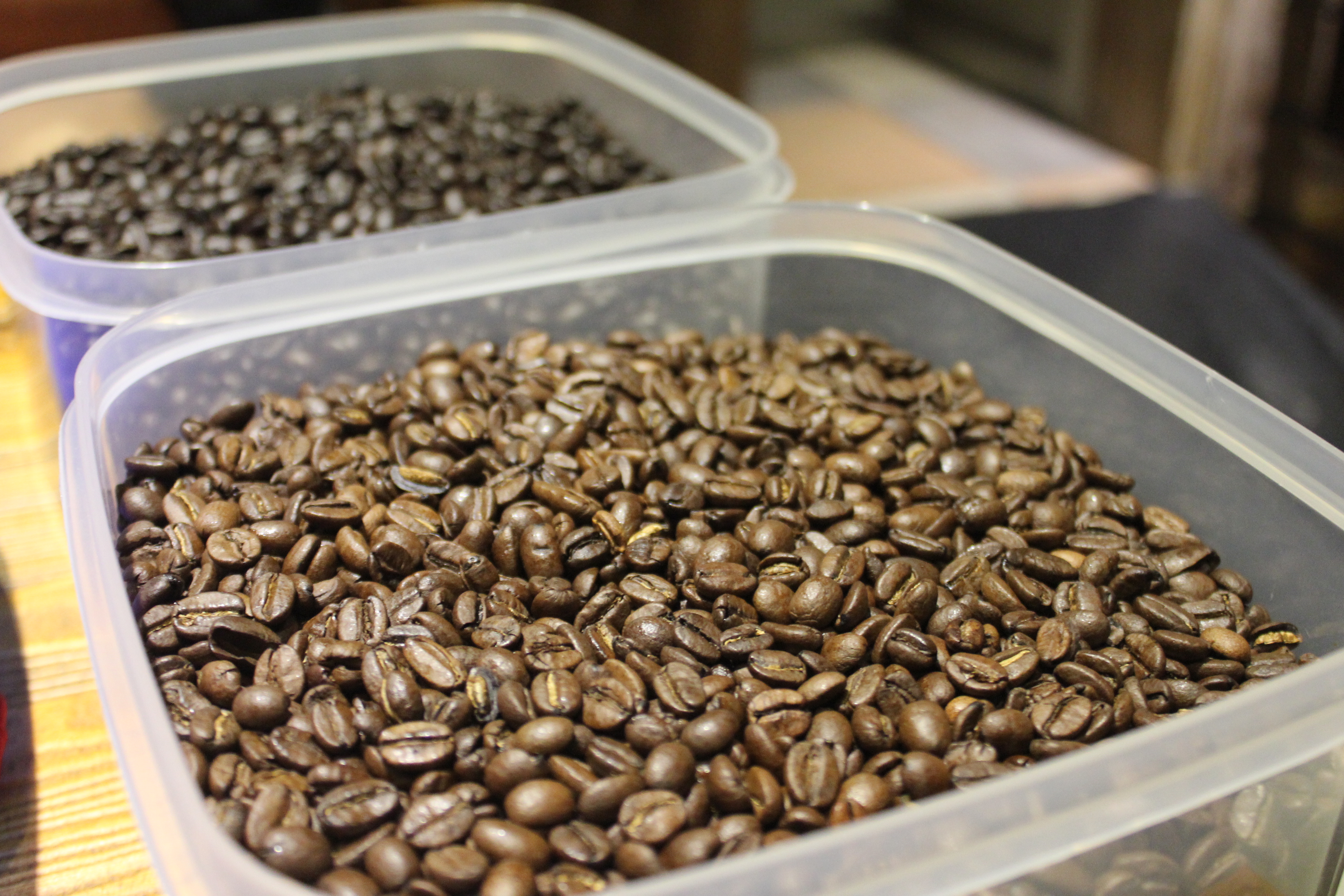 Left: Dark Roast, Right: Medium Roast
